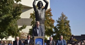 Larry Bird has a bigger statue than Magic Johnson